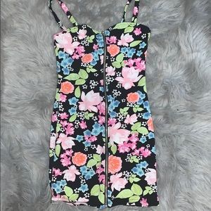 Floral h&m dress size 6 😍🌴